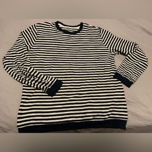 Striped blue and white t-shirt sweater size medium